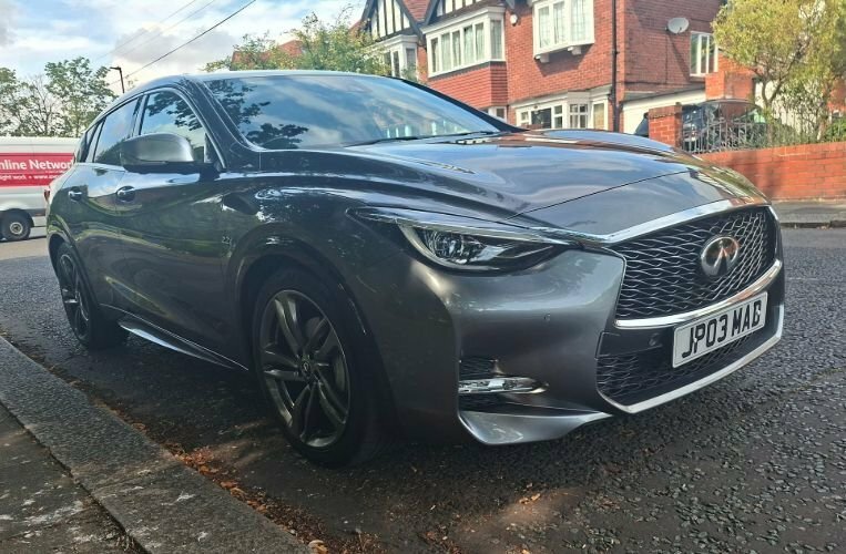 Infiniti Q30 2.2L Sport Black