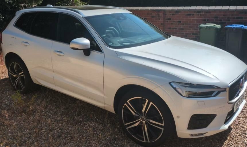 Volvo XC60 2L R-design Pro White