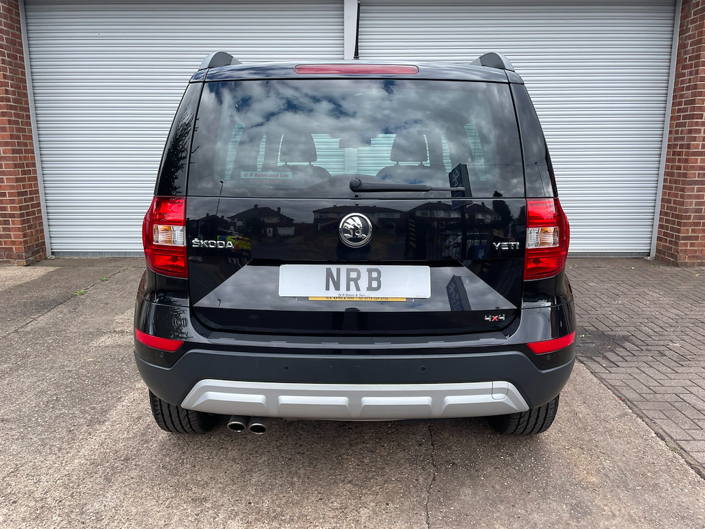 Skoda Yeti Outdoor Laurin And Klement Tdi Cr Black #5