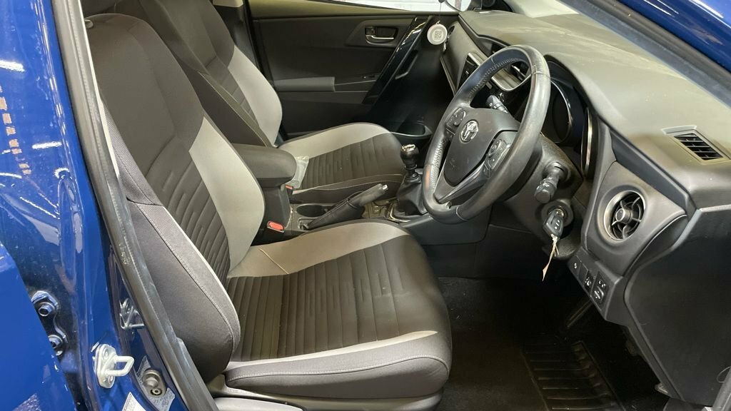 Toyota Auris 1.2 Vvt-i Icon Hatchback Euro 6 Blue