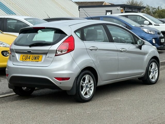 Ford Fiesta Ecoboost Zetec Hatchback Silver #3