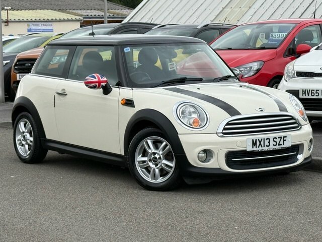Mini Hatch Cooper 122 Bhp MX13SZF White