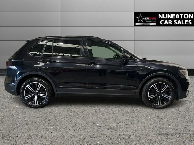 Volkswagen Tiguan 2.0 Tdi Se Navigation Suv Dsg Euro 6 S PK68WVG Black #2