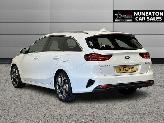 Kia Ceed 1.6 Crdi Mhev 3 Sportswagon Hybrid Dct White #4
