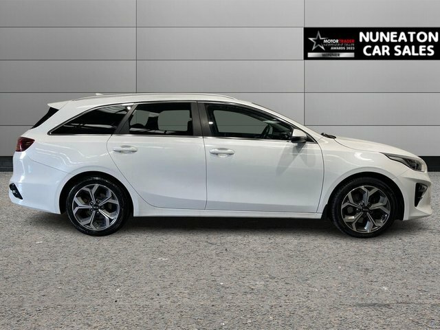 Kia Ceed 1.6 Crdi Mhev 3 Sportswagon Hybrid Dct White #2