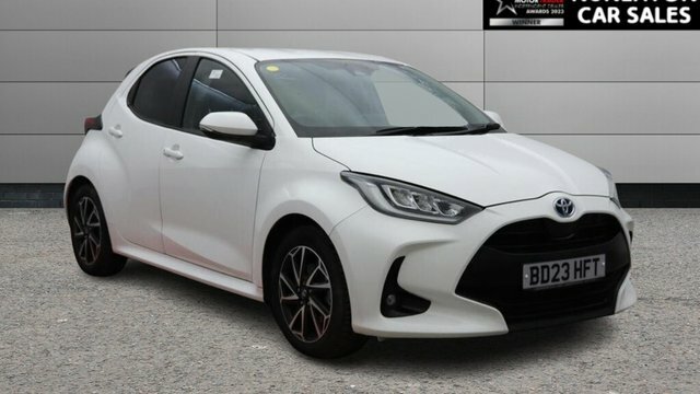 Toyota Yaris 1.5 Vvt-h Design Hatchback Hybrid E-cvt White