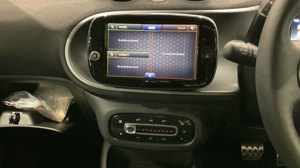 Smart Fortwo Coupe Eq Fortwo Pulse Premium White #23