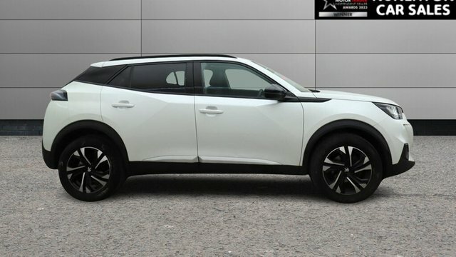 Peugeot 2008 1.2 Puretech Allure Premium Suv White #2