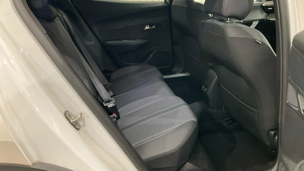 Peugeot 2008 1.2 Puretech Allure Premium Grey #23