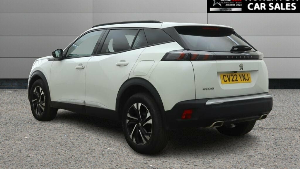 Peugeot 2008 1.2 Puretech Allure Premium Grey #18