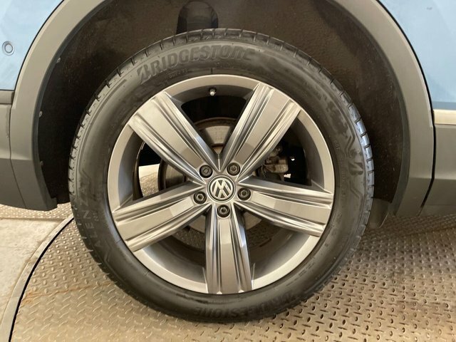 Volkswagen Tiguan Allspace Match Black #23