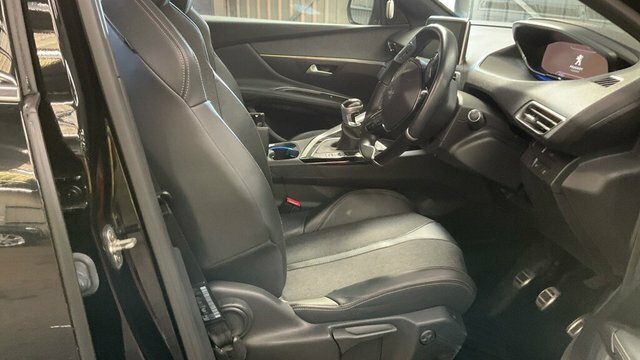Peugeot 3008 1.2 Puretech Allure #11