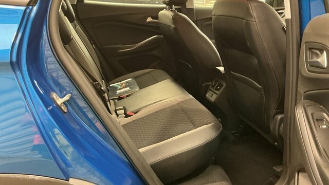 Vauxhall Grandland X 1.2 Turbo Se Red #10