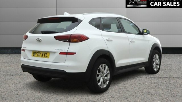 Hyundai Tucson 1.6 Gdi Se Nav Suv Euro 6 Ss White #3
