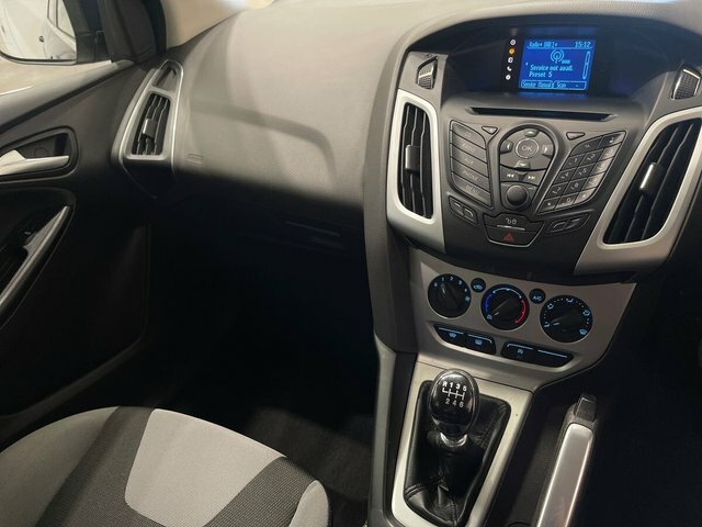 Ford Focus Tdci Zetec Estate Euro 5 Ss Silver #14