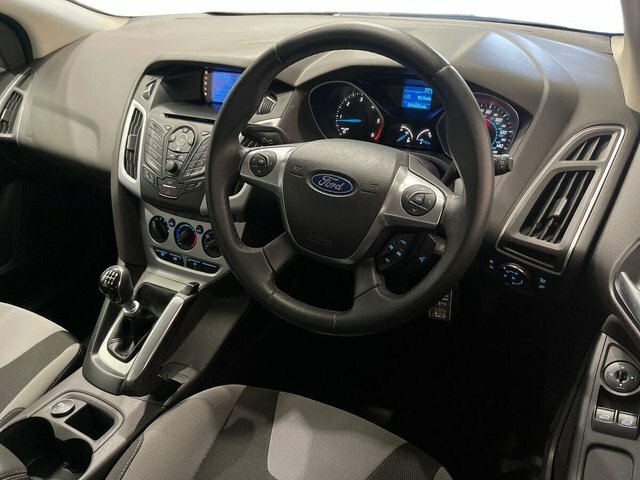 Ford Focus Tdci Zetec Estate Euro 5 Ss Silver #9