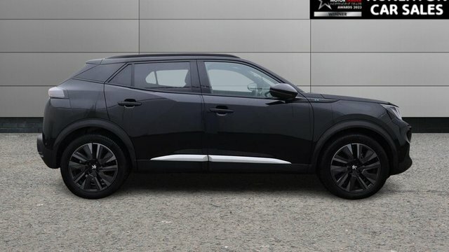 Peugeot e-2008 50Kwh Gt Suv 7Kw Charger 136 Black #2