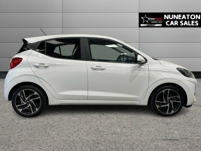 Hyundai I10 1.2 Premium Hatchback Euro 6 S White #2