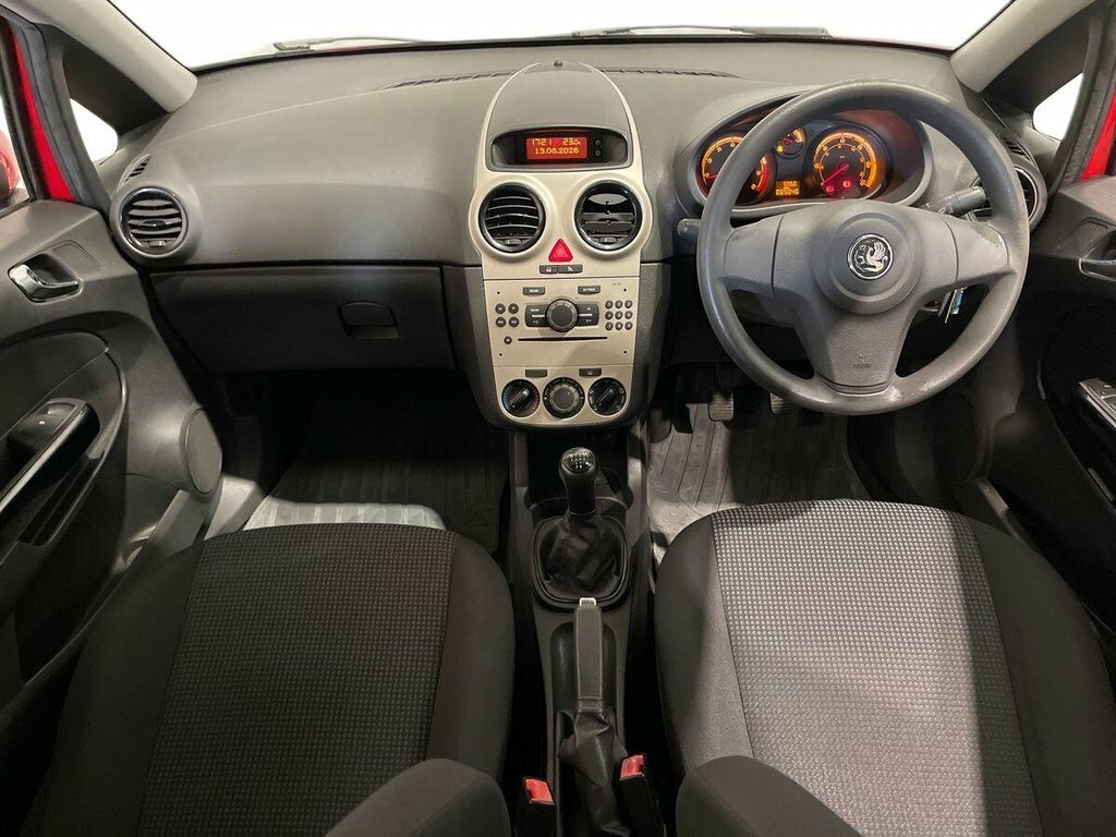 Vauxhall Corsa 1.2I 16V Club Hatchback 139 Gk Silver #32