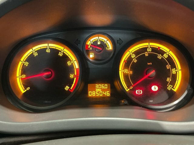 Vauxhall Corsa 1.2I 16V Club Hatchback 139 Gk Silver #17