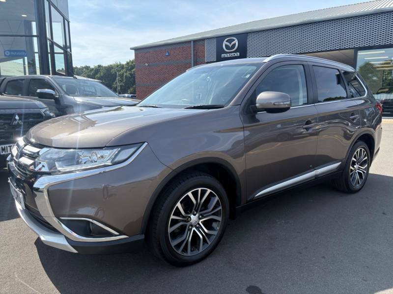 Mitsubishi Outlander 2.2 Di-d 3 4Wd Euro 6 Brown #4
