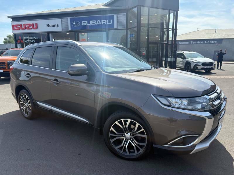 Mitsubishi Outlander 2.2 Di-d 3 4Wd Euro 6 Brown #6