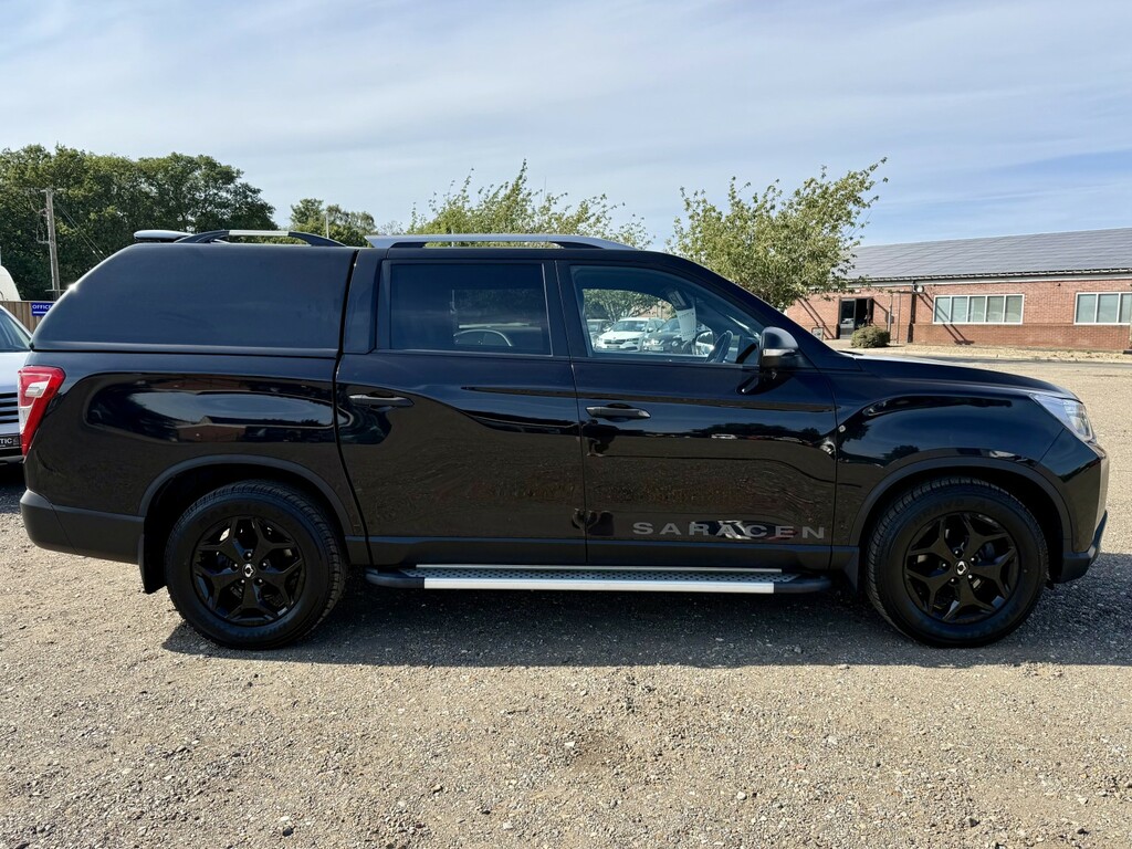 SsangYong Musso 2.2 D Saracen Black #5