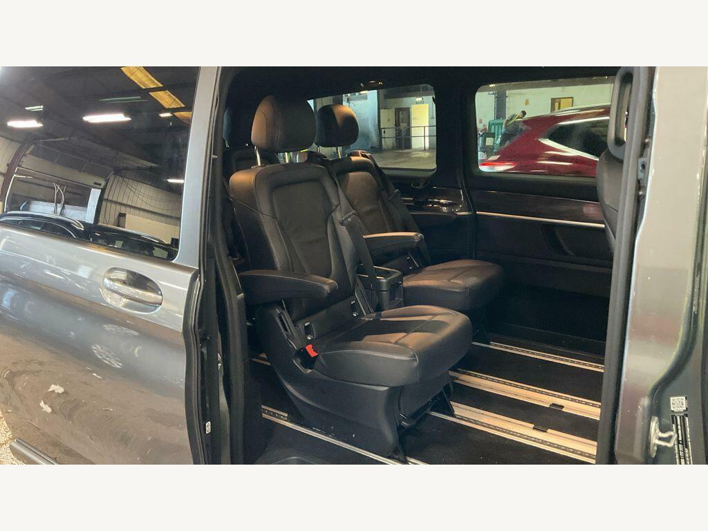 Mercedes-Benz EQV Eqv 300 Sport Premium Black #8