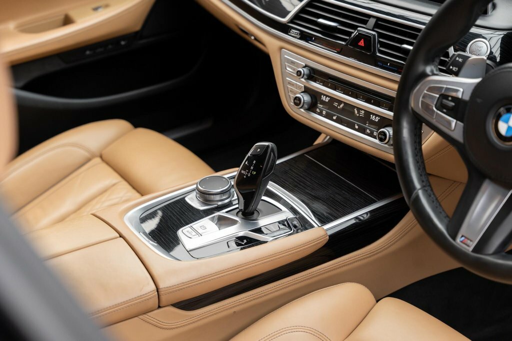 BMW 7 Series 740E 9.2Kwh Exclusive Saloon Blue #8