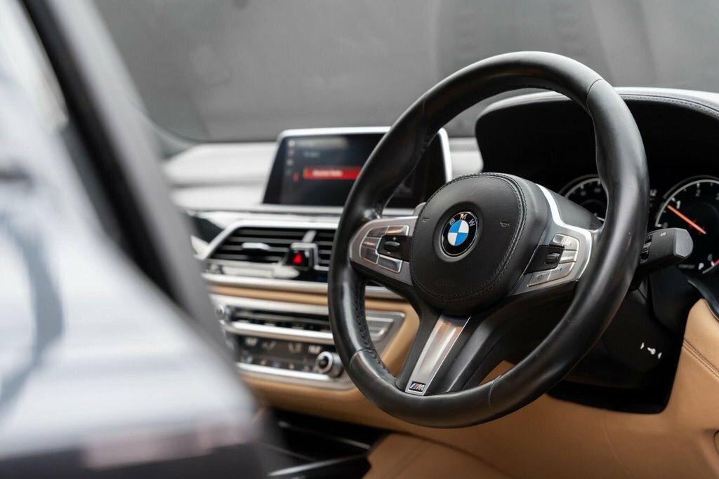 BMW 7 Series 740E 9.2Kwh Exclusive Saloon Blue #18