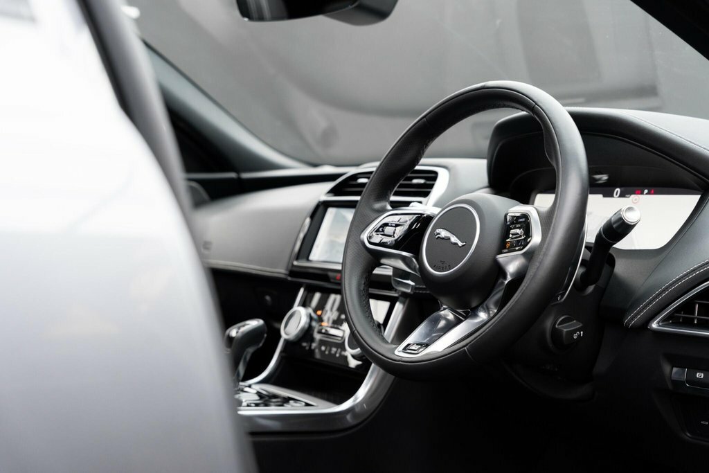 Jaguar XE 2.0 P250 R-dynamic Black Cwvehiclemarketing Black #18