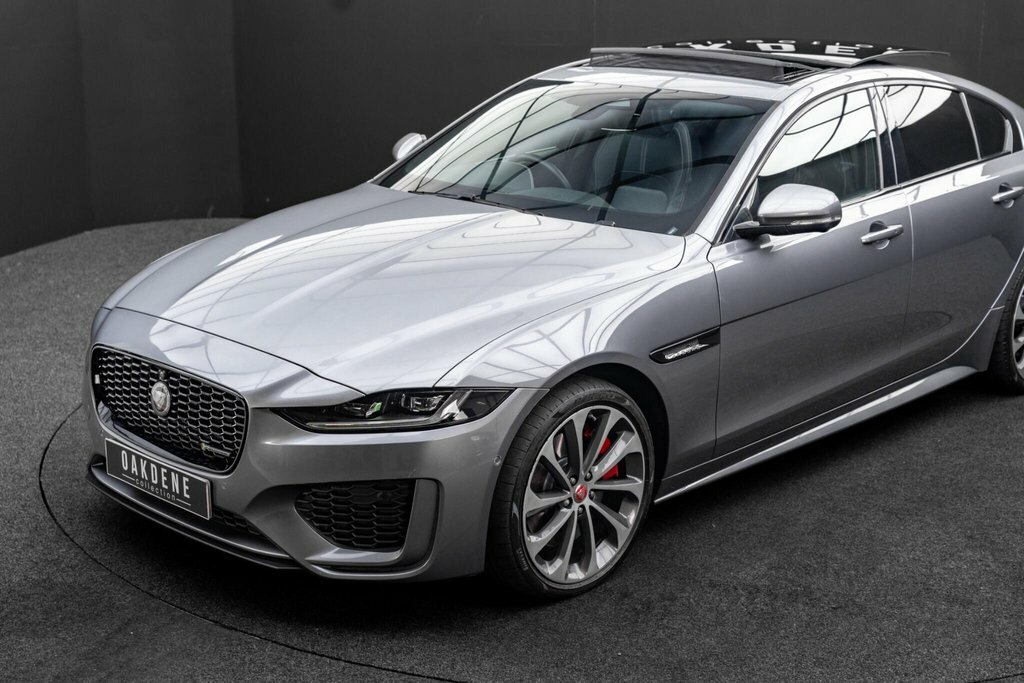 Jaguar XE 2.0 P250 R-dynamic Black Cwvehiclemarketing Black #12