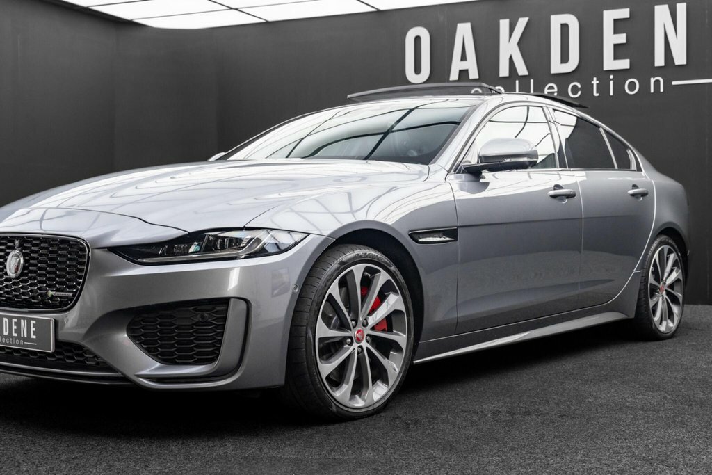 Jaguar XE 2.0 P250 R-dynamic Black Cwvehiclemarketing Black #21