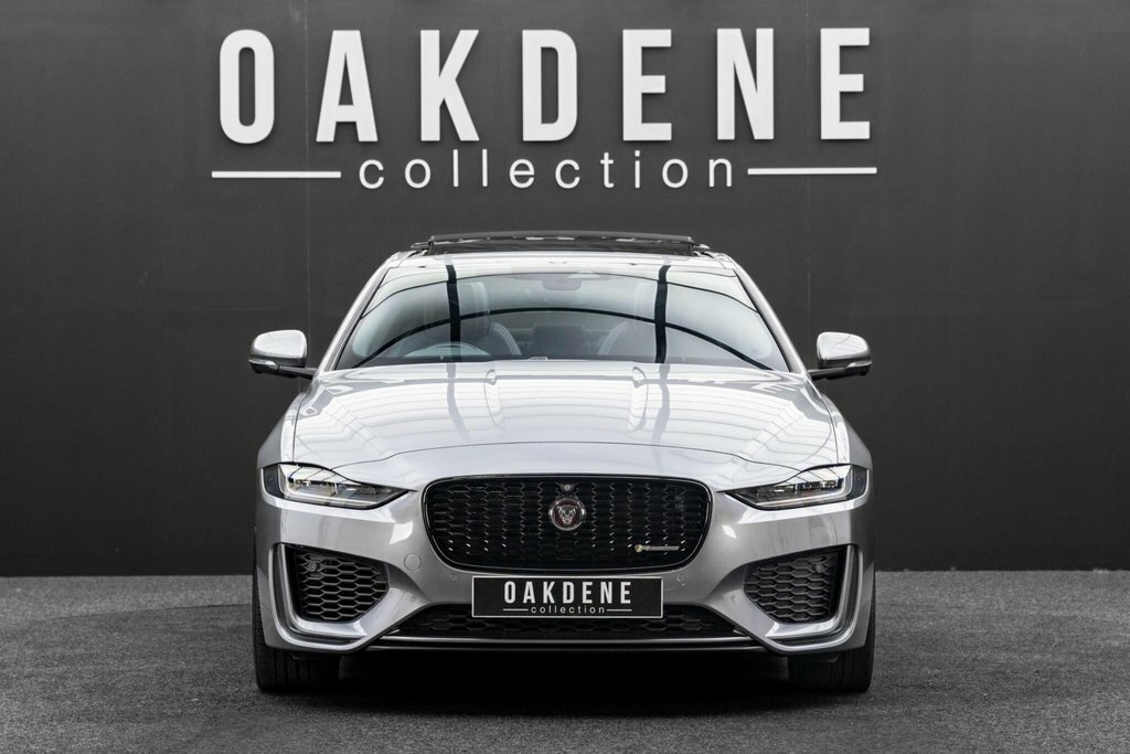 Jaguar XE 2.0 P250 R-dynamic Black Cwvehiclemarketing Black #8