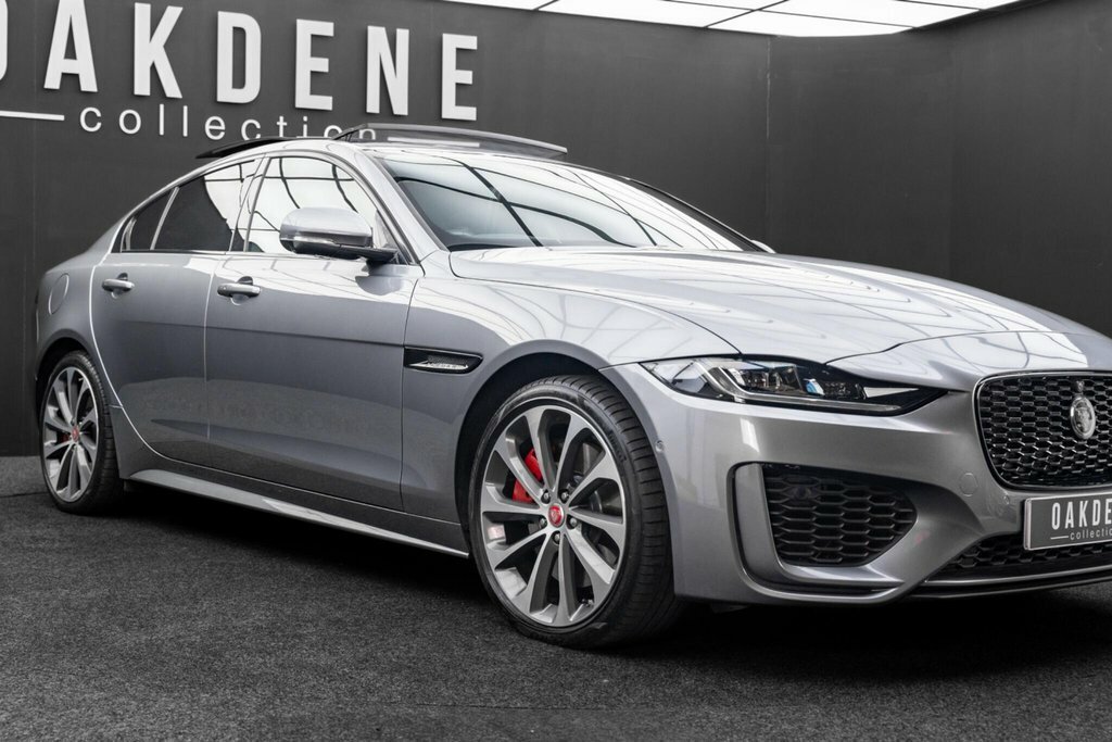 Jaguar XE 2.0 P250 R-dynamic Black Cwvehiclemarketing Black #19