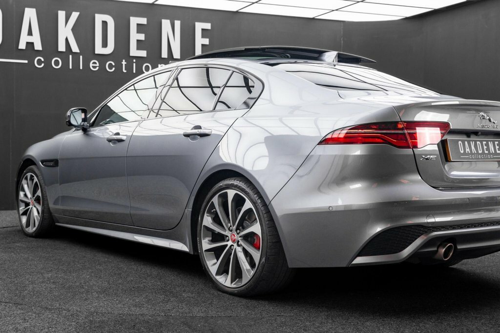 Jaguar XE 2.0 P250 R-dynamic Black Cwvehiclemarketing Black #23