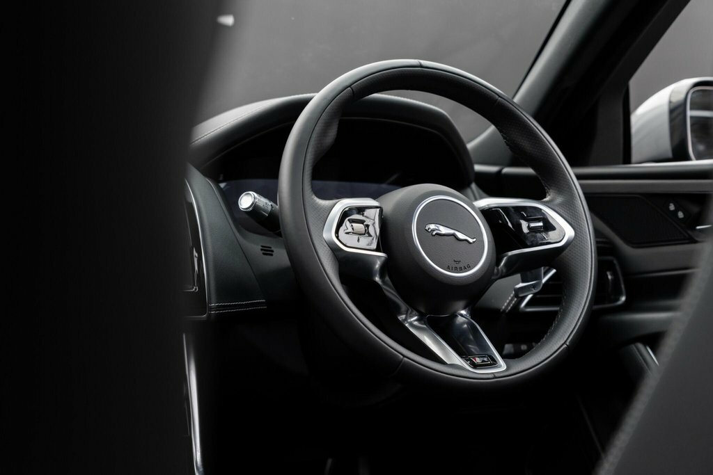 Jaguar XE 2.0 P250 R-dynamic Black Cwvehiclemarketing Black #44