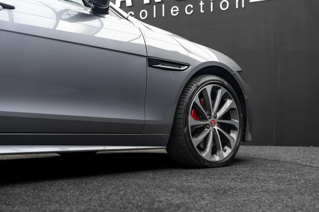 Jaguar XE 2.0 P250 R-dynamic Black Cwvehiclemarketing Black #39