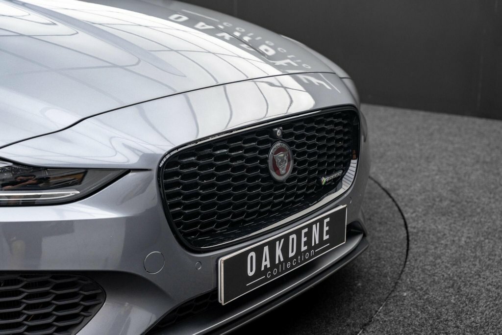 Jaguar XE 2.0 P250 R-dynamic Black Cwvehiclemarketing Black #50