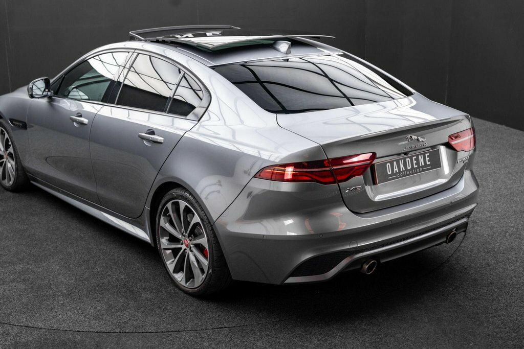 Jaguar XE 2.0 P250 R-dynamic Black Cwvehiclemarketing Black #13