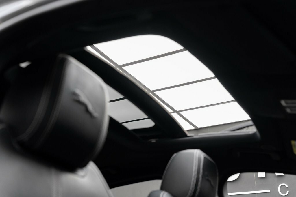 Jaguar XE 2.0 P250 R-dynamic Black Cwvehiclemarketing Black #16