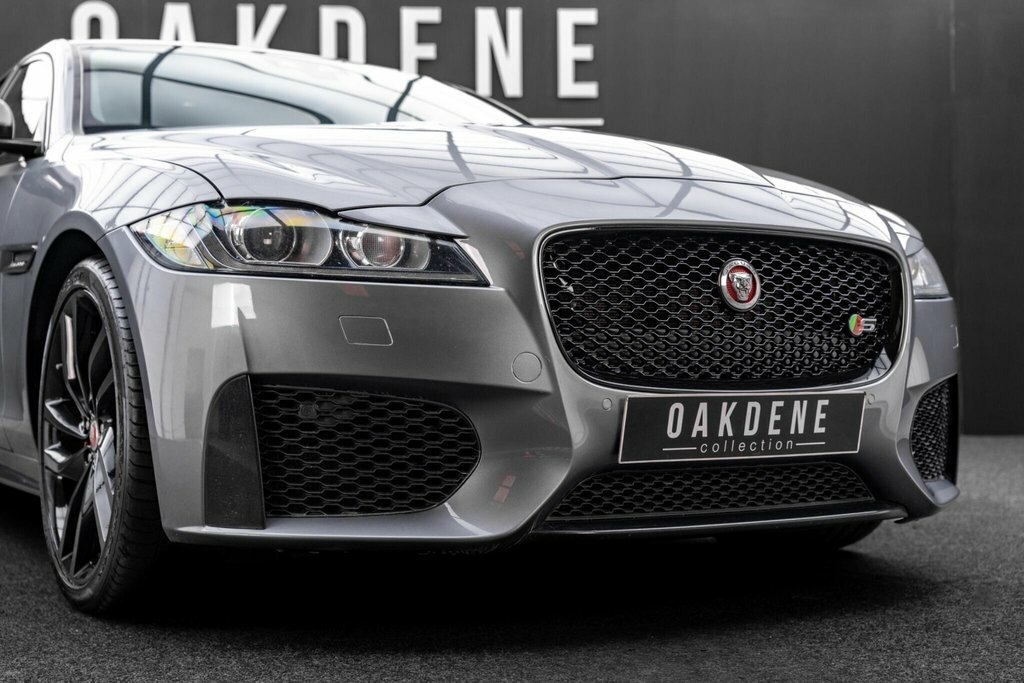 Jaguar XF Ingenium 2.0 Litre 4 Cylinder Turbocharged 300Ps Grey #36