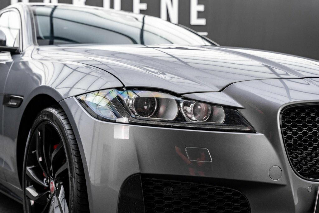 Jaguar XF Ingenium 2.0 Litre 4 Cylinder Turbocharged 300Ps Grey #34
