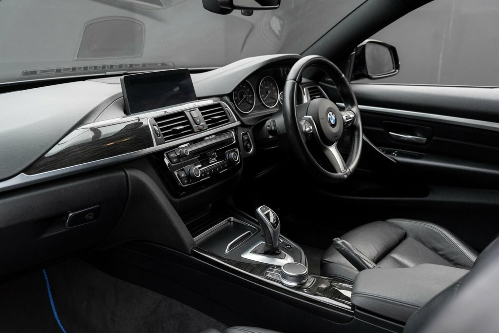 BMW 4 Series 420I Xdrive M Sport Professional Media White #24