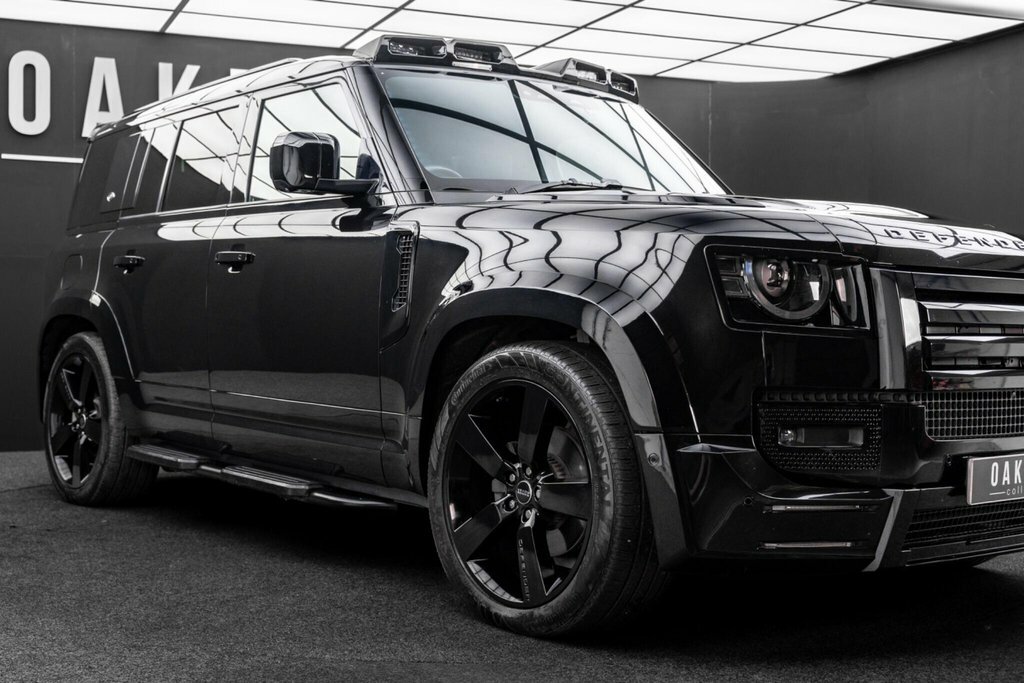 Land Rover Defender 110 Land Rover Estate Special E 3.0 D250 Xs Edition 11 Silver #20