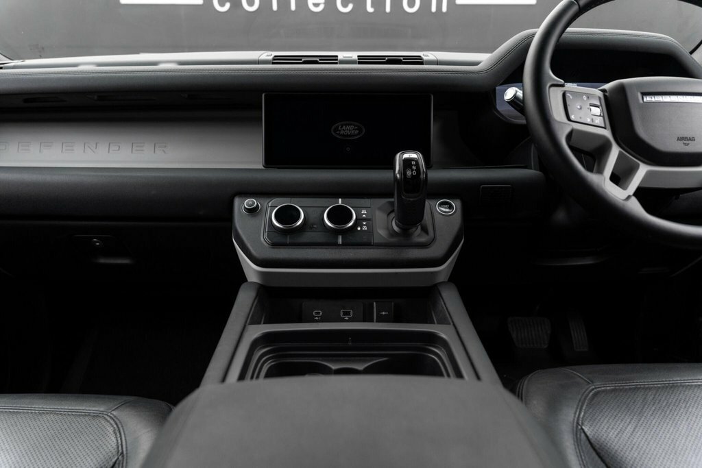Land Rover Defender 110 Land Rover Estate Special E 3.0 D250 Xs Edition 11 Silver #49