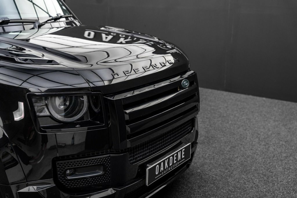 Land Rover Defender 110 Land Rover Estate Special E 3.0 D250 Xs Edition 11 Silver #52