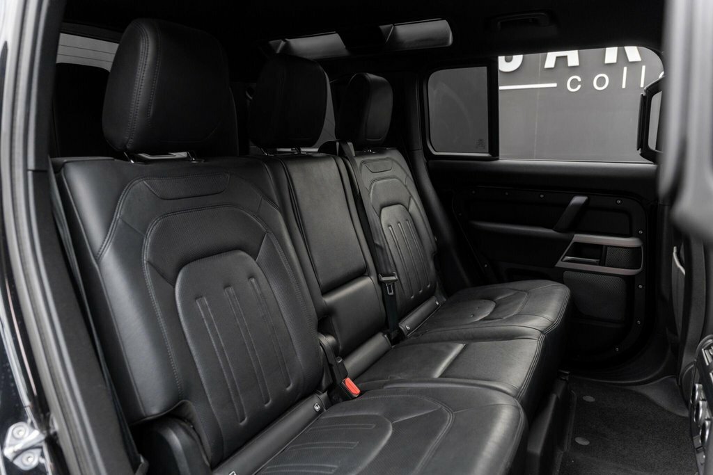 Land Rover Defender 110 Land Rover Estate Special E 3.0 D250 Xs Edition 11 Silver #47