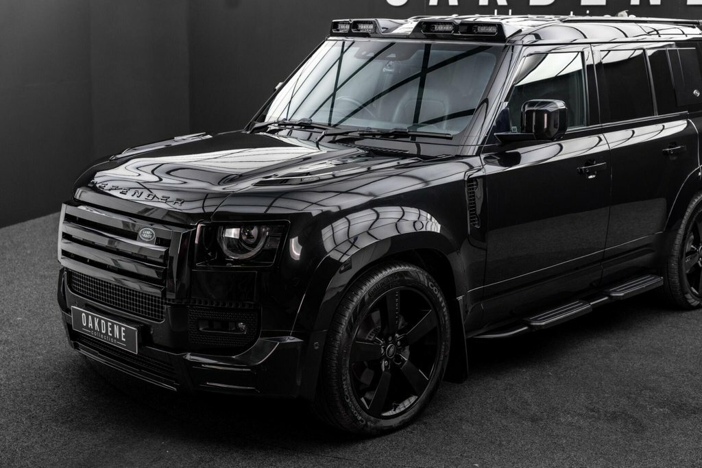Land Rover Defender 110 Land Rover Estate Special E 3.0 D250 Xs Edition 11 Silver #12
