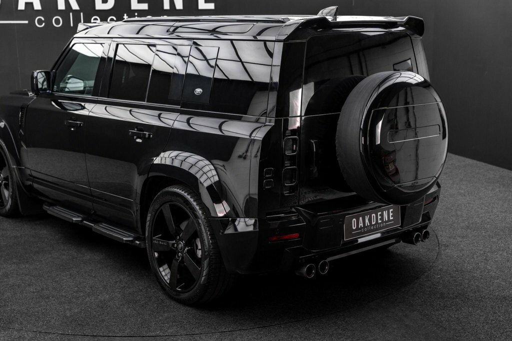 Land Rover Defender 110 Land Rover Estate Special E 3.0 D250 Xs Edition 11 Silver #14